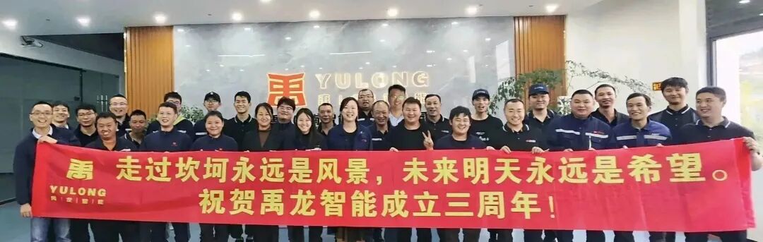 640GZ1A5KO0.jpg