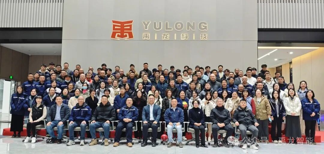 640Y4TABC45.jpg
